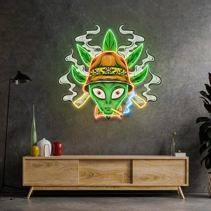 Bağımlı Uzaylı Neon Art – UV Baskı – Neon Led Tabela