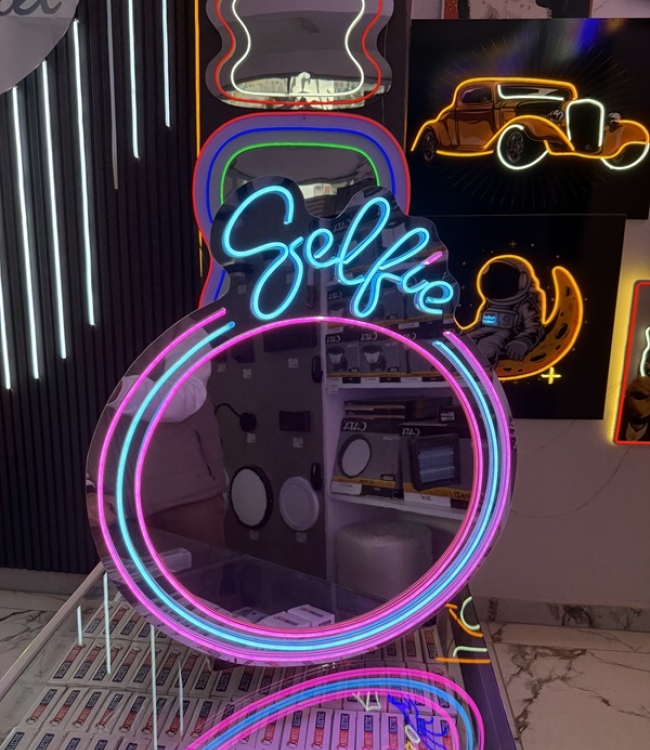 Neon Pleksi Selfie Ayna 50 cm Pembe Beyaz