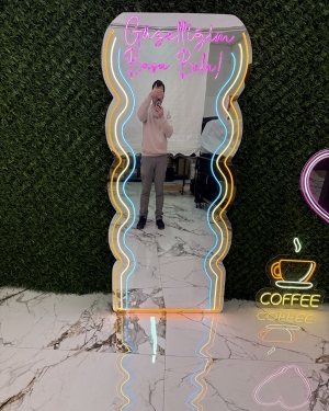 Güzelliğim Başa Bela Neon Pleksi Ayna 180x80 cm