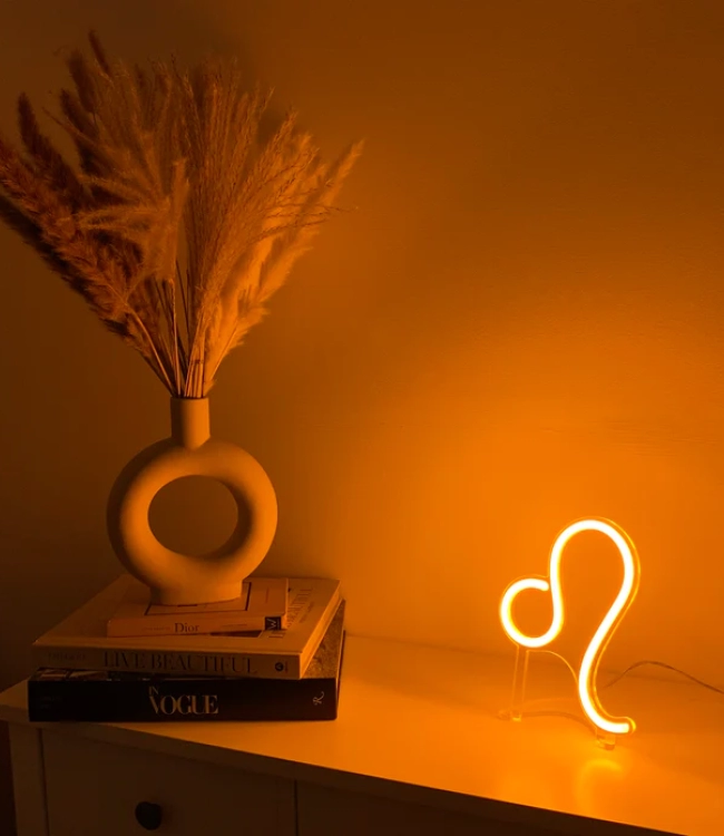 Aslan Burcu Neon Led Masaüstü Tabela 40 cm