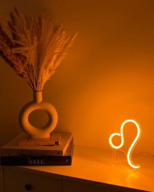 Aslan Burcu Neon Led Masaüstü Tabela 40 cm