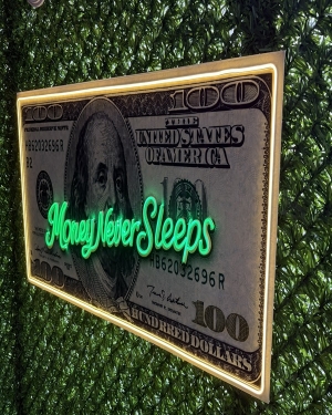 Dolar Işıklı Neon Tablo - Money Never Sleeps 114x53 cm
